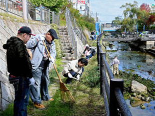 清扫河流寝屋川